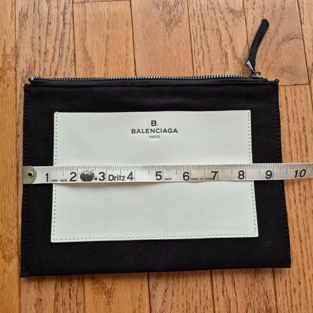 BALENCIAGA PARIS Multiuse Pouch Travel Zip Bag Clutch Black & White - Picture 8 of 9
